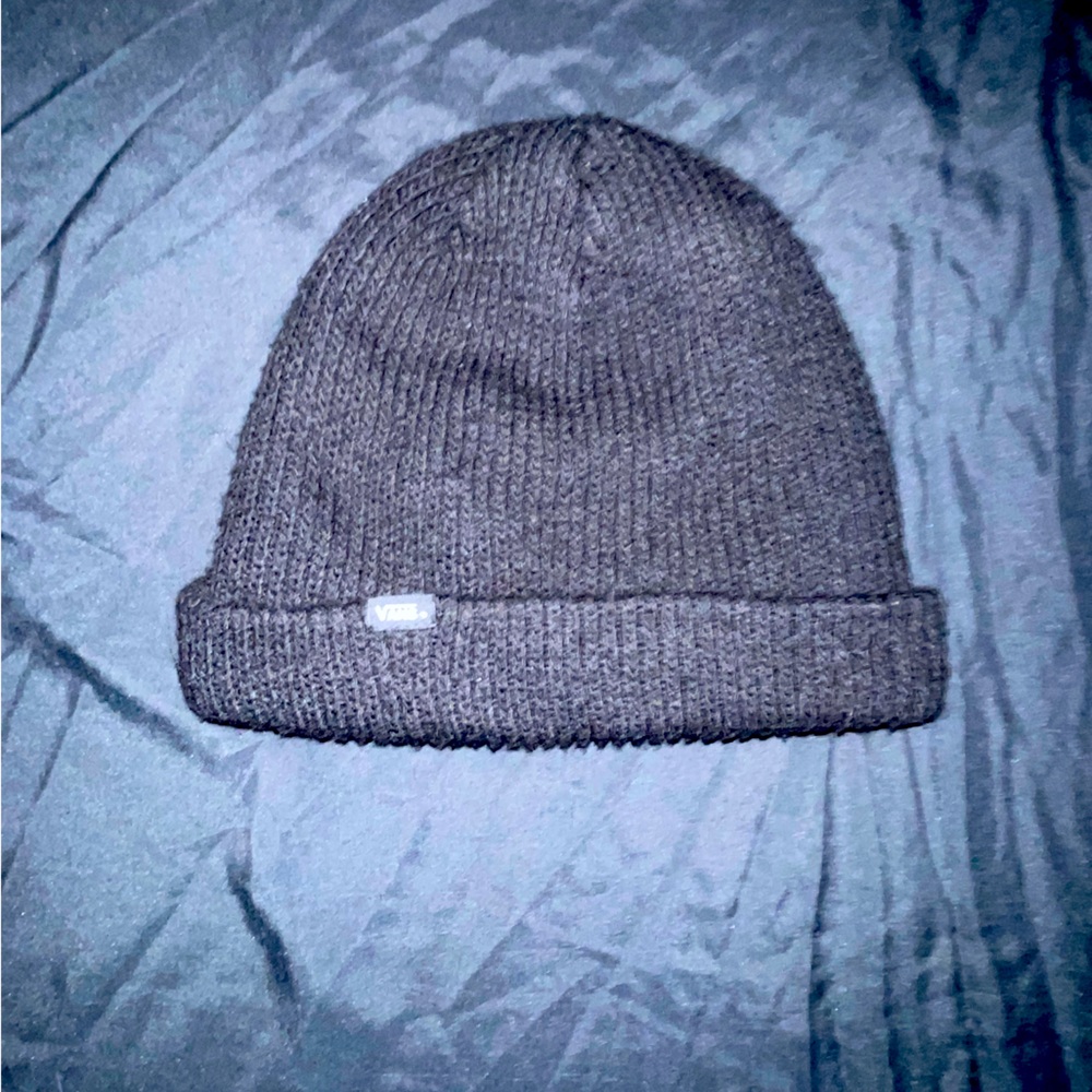 Black vans beanie